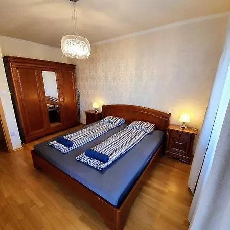 Apartment Centrum With Free Parking Gyor