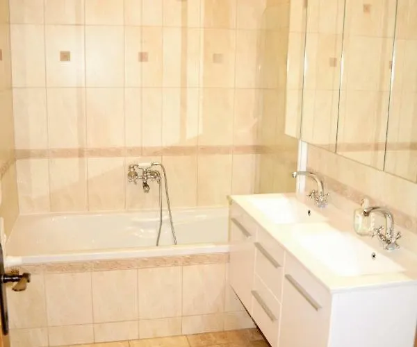 Apartament Centrum With Free Parking Győr